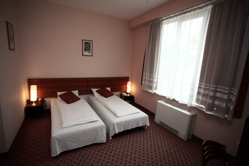 Mesogios Hotel Chişinau Exteriör bild