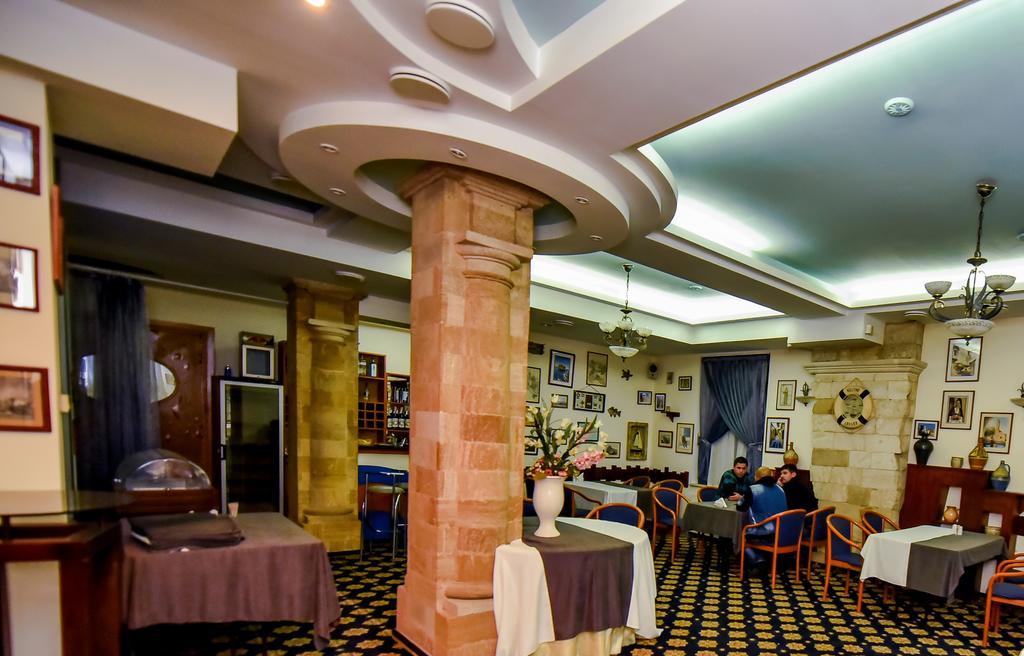Mesogios Hotel Chişinau Exteriör bild