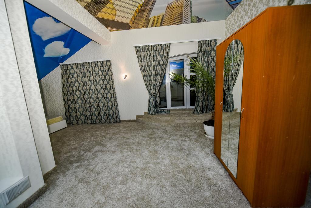 Mesogios Hotel Chişinau Exteriör bild