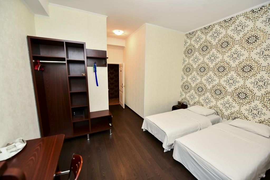 Mesogios Hotel Chişinau Exteriör bild